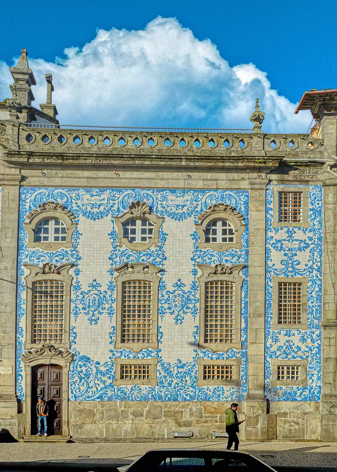 Do Carmo tiles