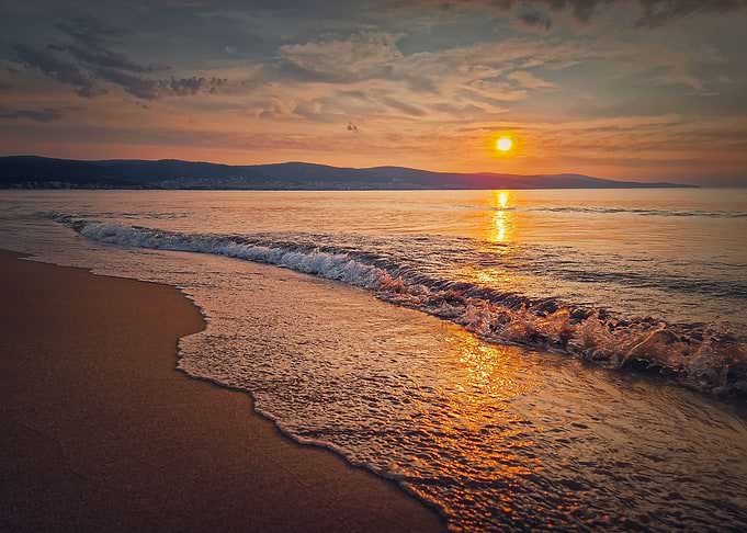 Peaceful seascape silence