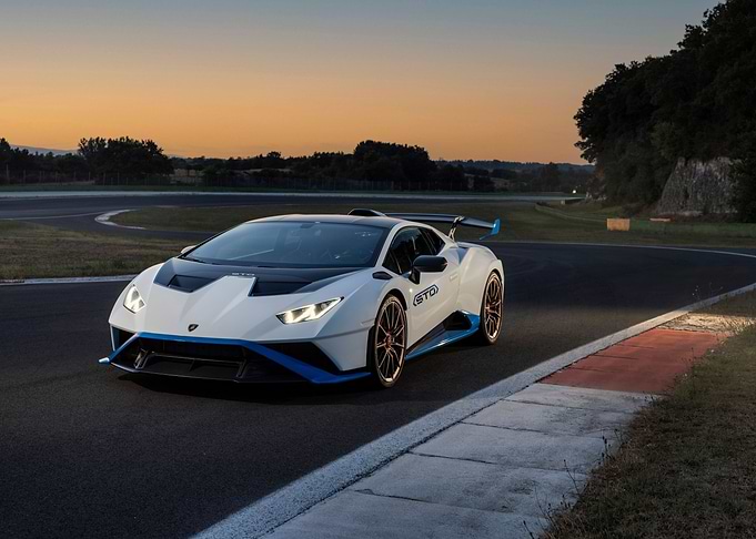 Lamborghini Huracan STO