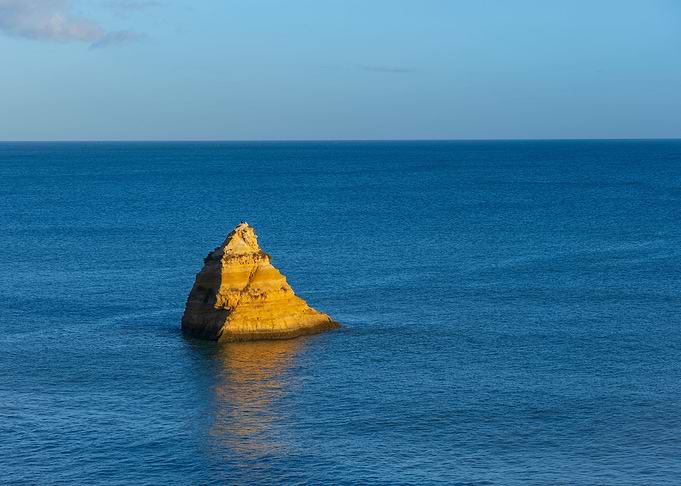 Rock In The Sea