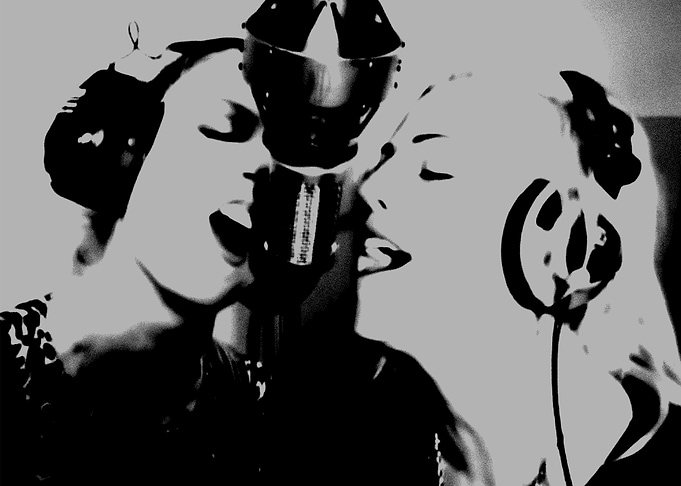 Garbage feat Brody Dalle