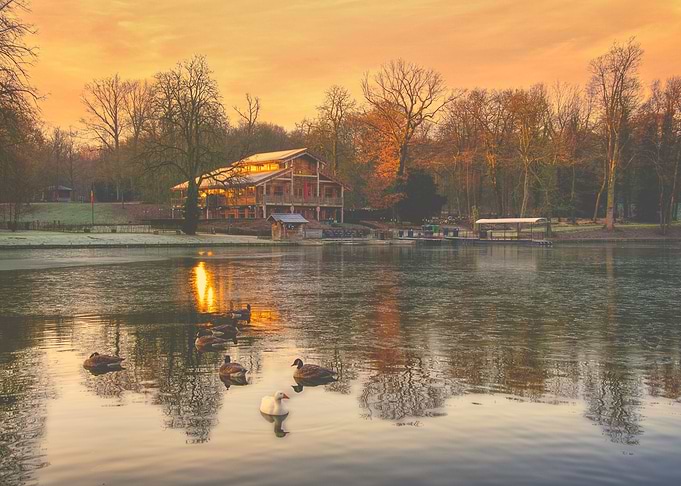 Sunset on Brussels park