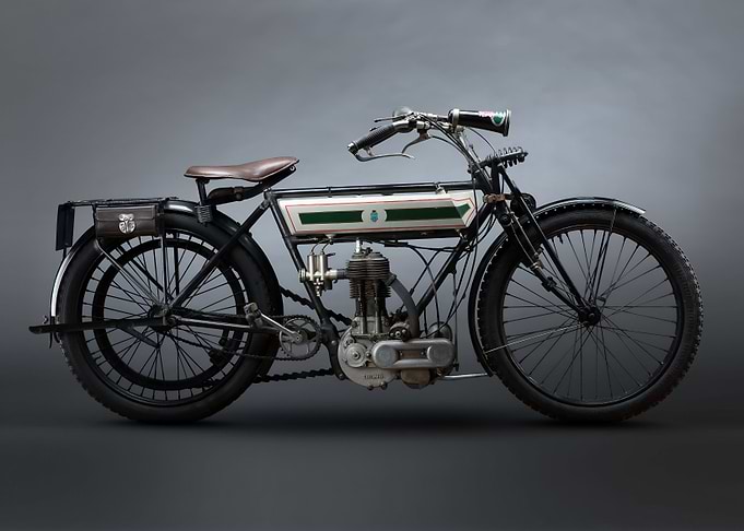 Triumph Model H