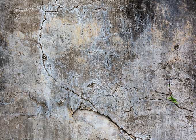 Old Cracked Wall