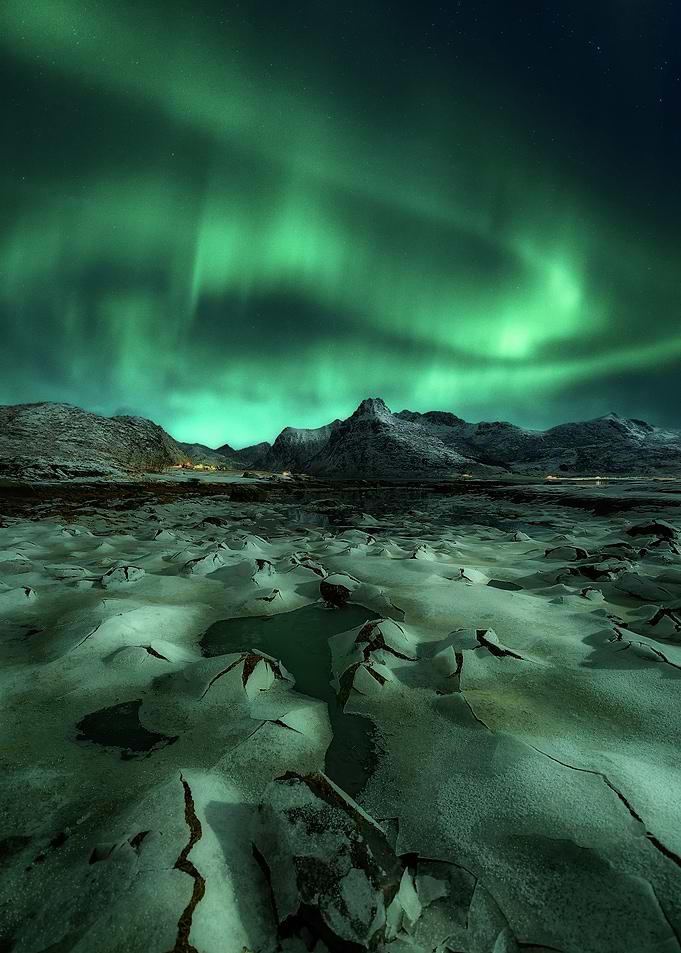 Ice Cracking