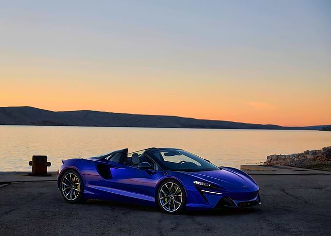 McLaren Artura Spider