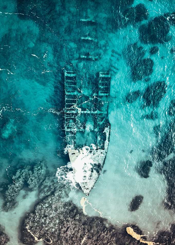 sea shipwreck