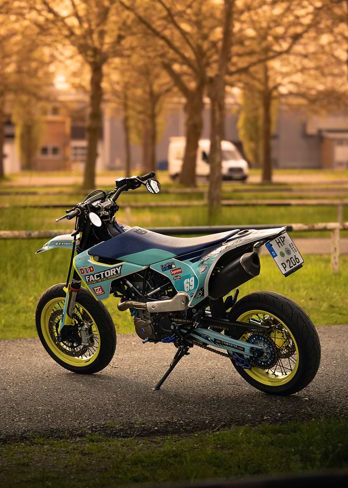 701 Supermoto Bilke