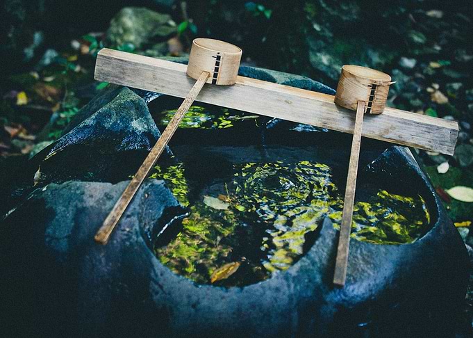art water bin
