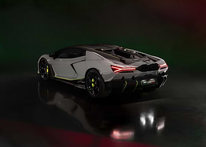 Lamborghini revuelto arena