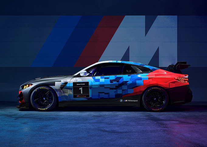 BMW M4 GT4 EVO Side