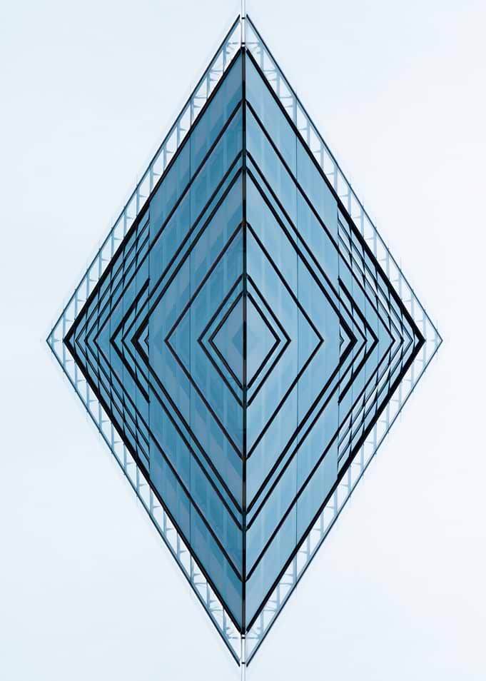 Symmetrical Diamonds 19
