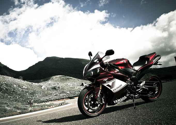 Yamaha R1