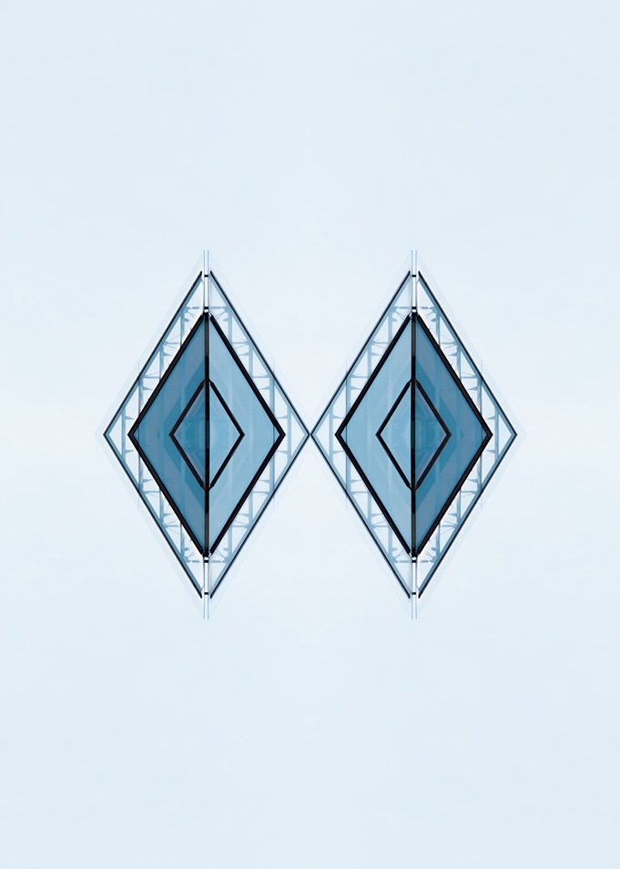 Symmetrical Diamonds 21