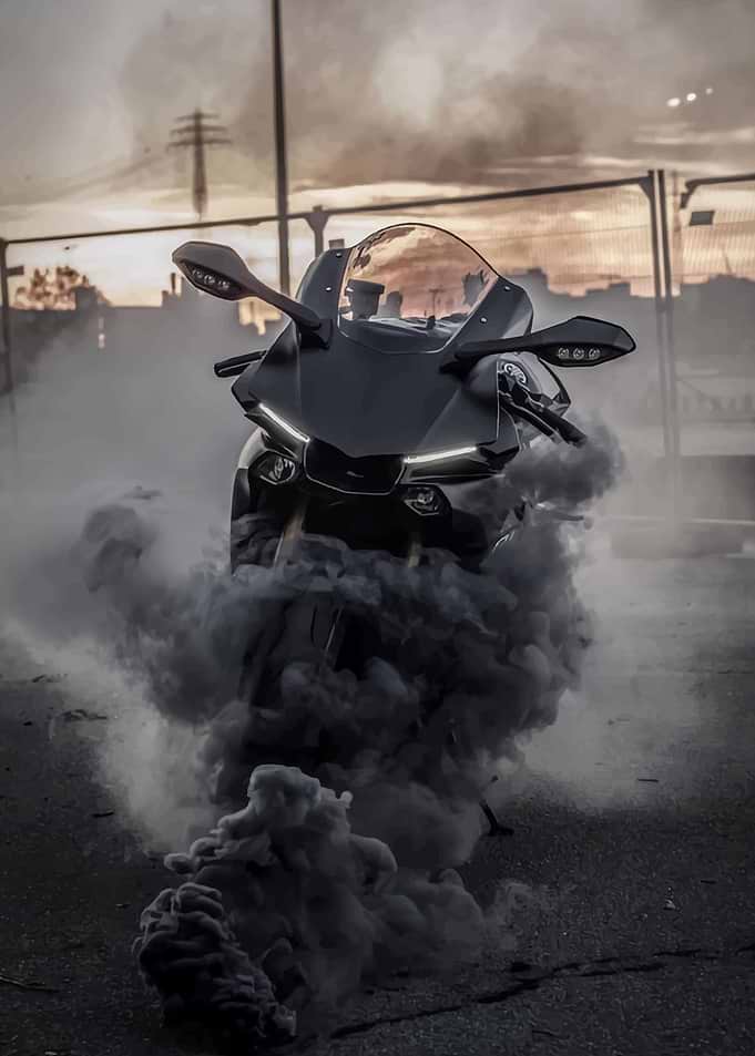 Yamaha R1M
