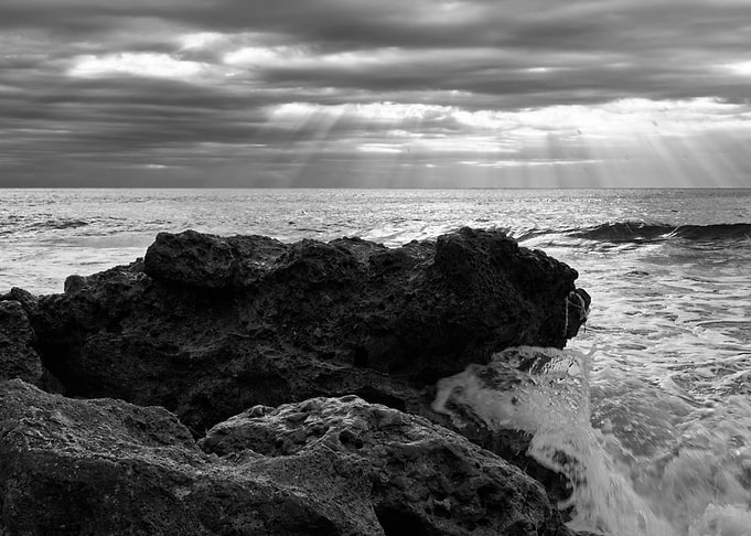 Sea wave black and white