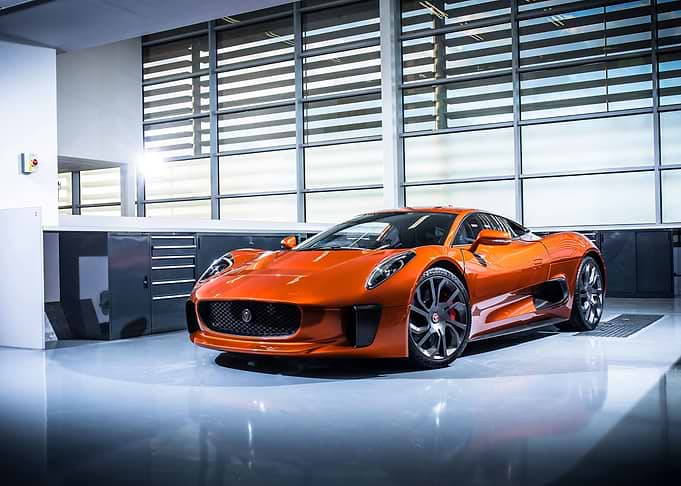 Jaguar James Bond