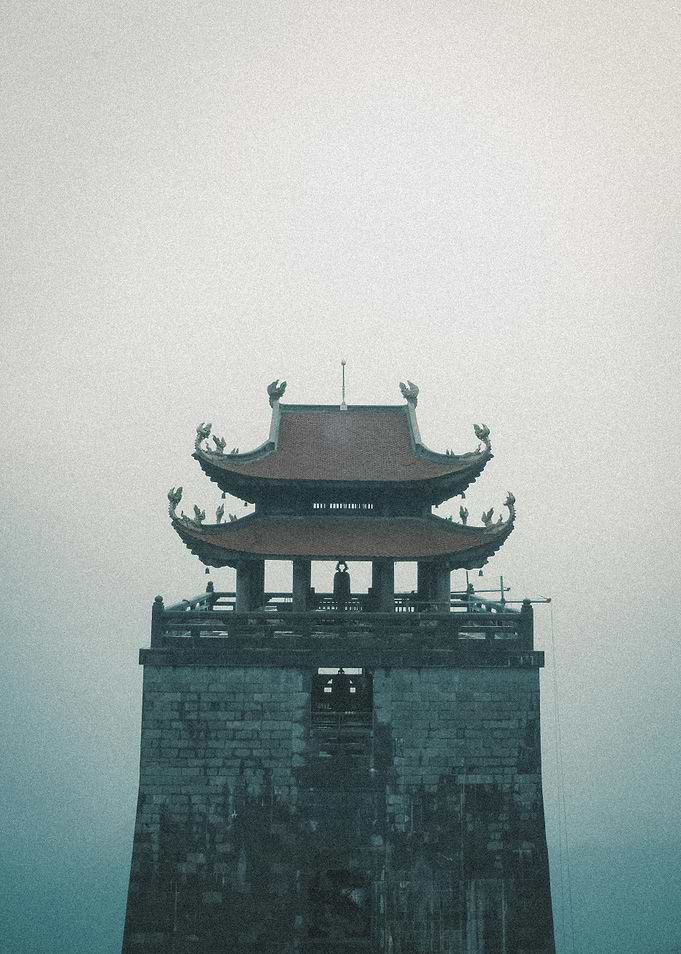 Hue capital wall