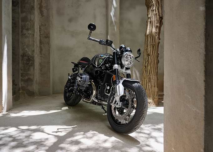 nineT Cafe racer Retro