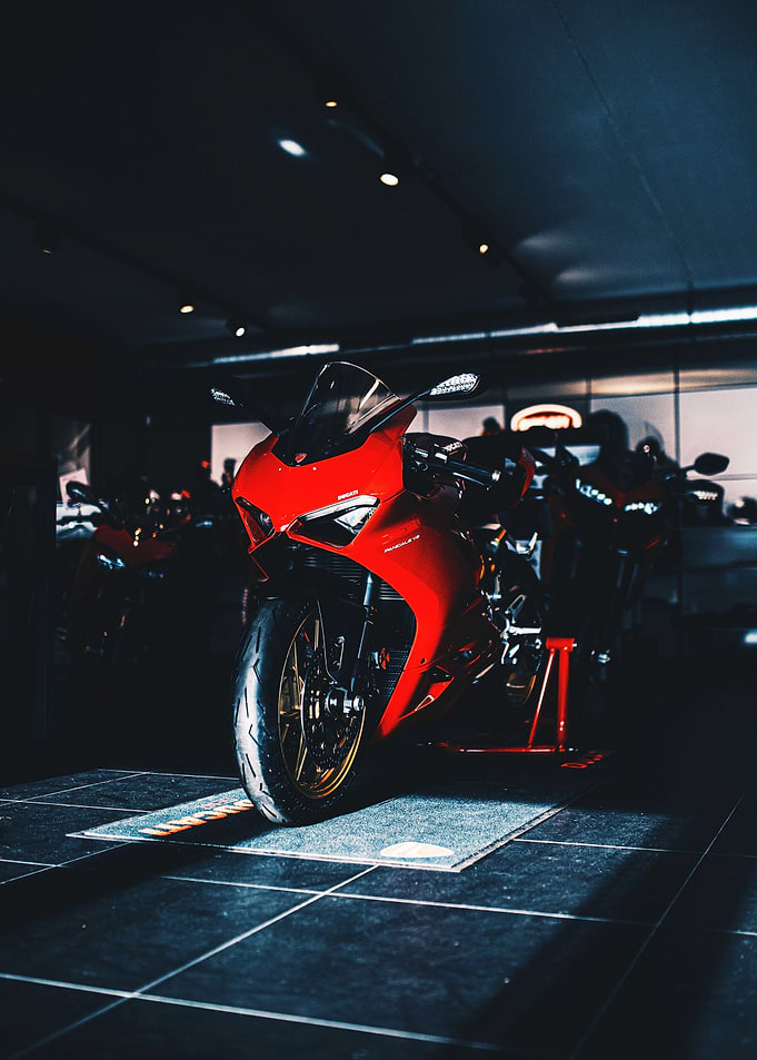 ducati panigale v2