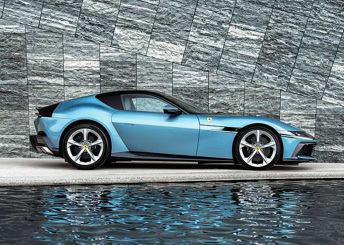 ferrari 12cilindri