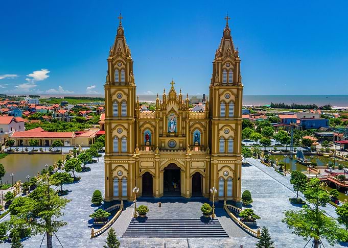 Golden Church Xuong Dien