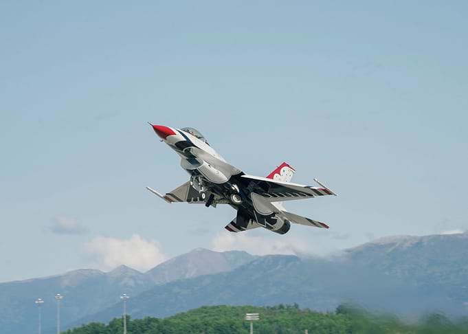 Thunderbirds F16