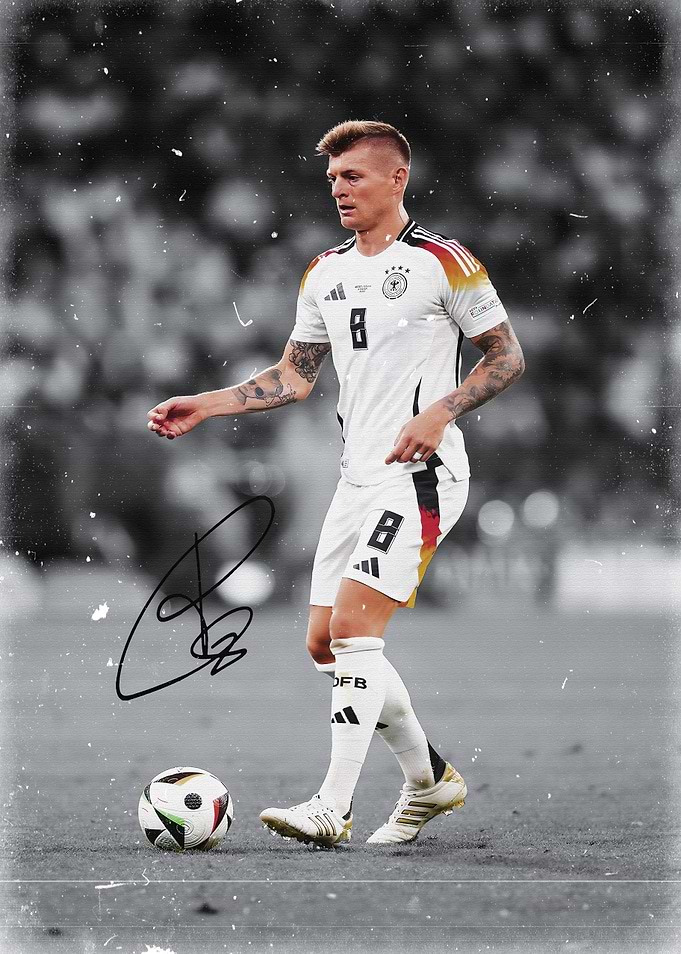 Toni Kroos Football