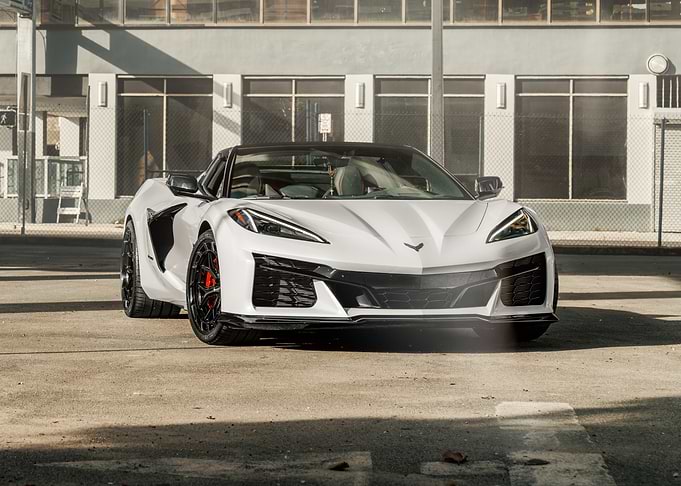White Corvette C8