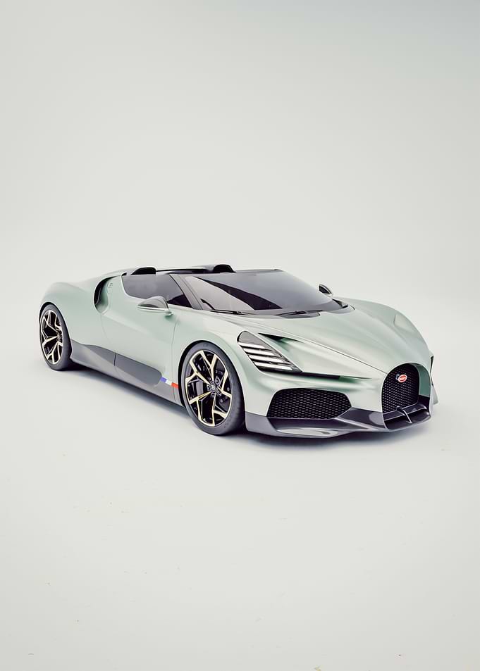 Bugatti Mistral - Side Front View