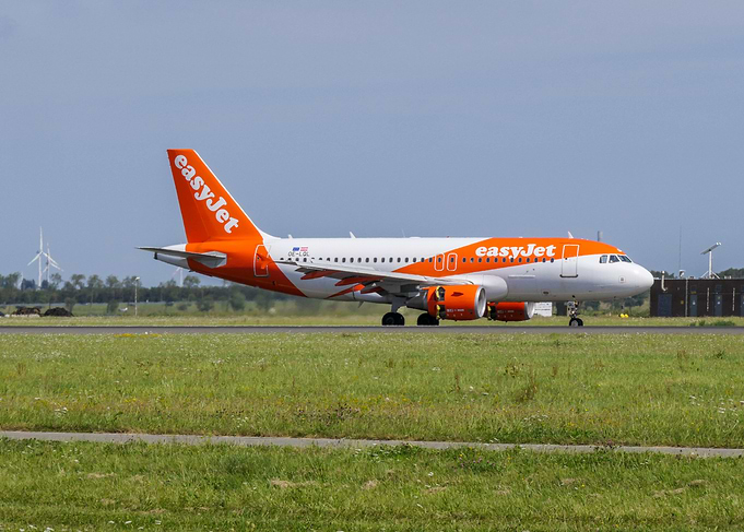EasyJet Airplane Taxiing Schiphol