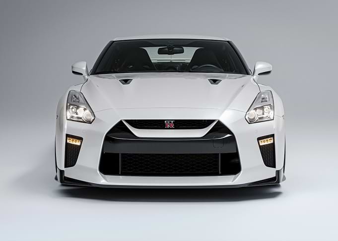 Nissan gt r