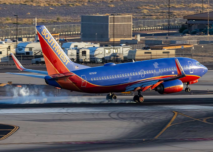 Southwest Airlines Boeing 737 Landing