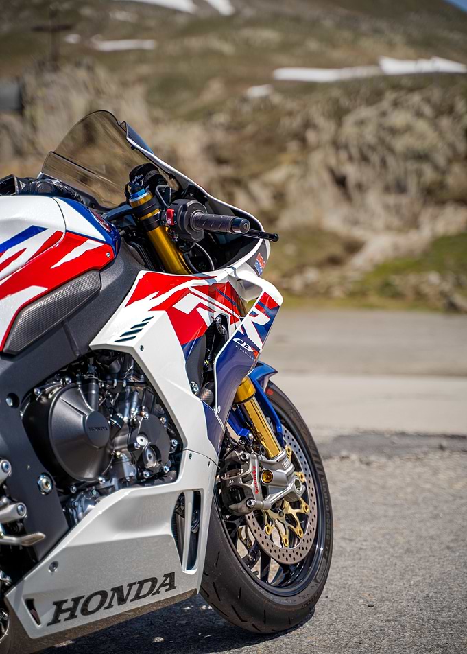 Honda CBR1000RR-R