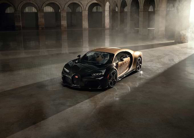 Black and Gold Bugatti Chiron