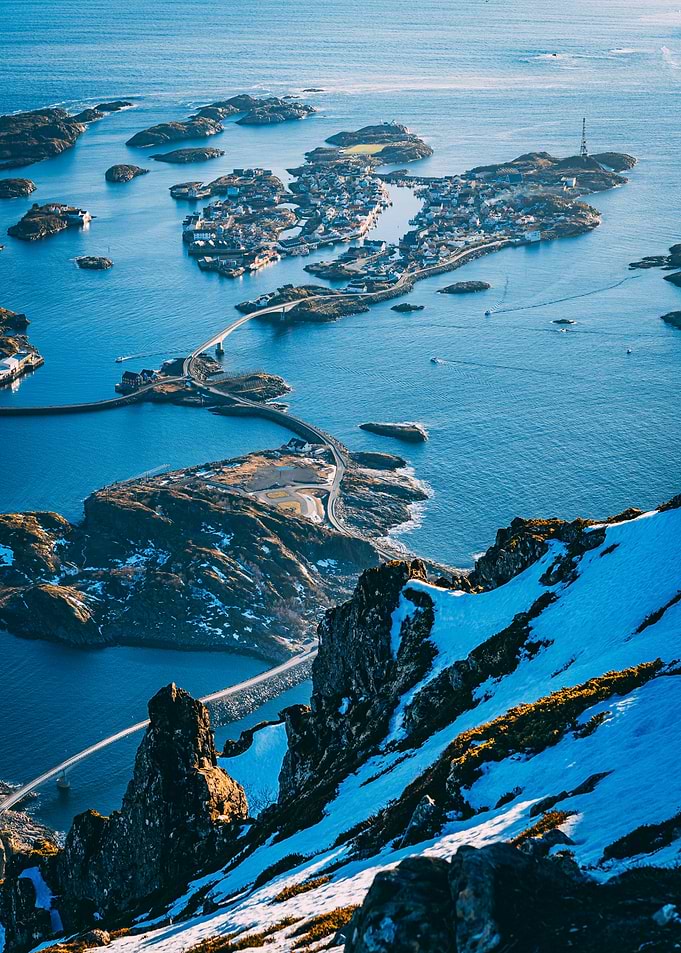Rugged Beauty: Henningsvær's Coastal Charm from Festvågtind