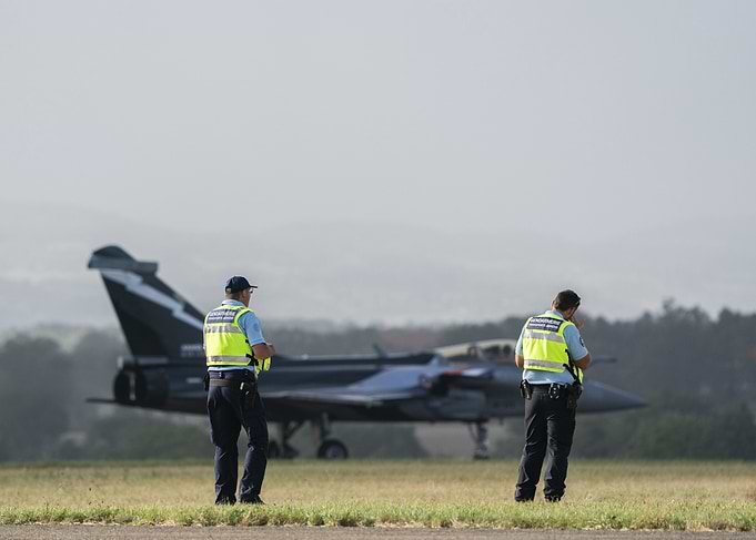 French rafale fighter jet plane