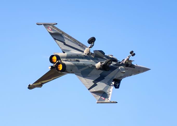 Inverted Rafale with afterburners
