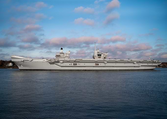 Aircraft Carrier 'HMS Queen Elizabeth' - Side View