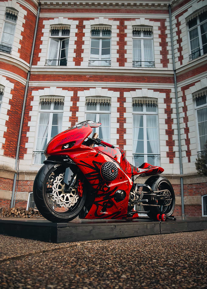 Custom Suzuki GSX R