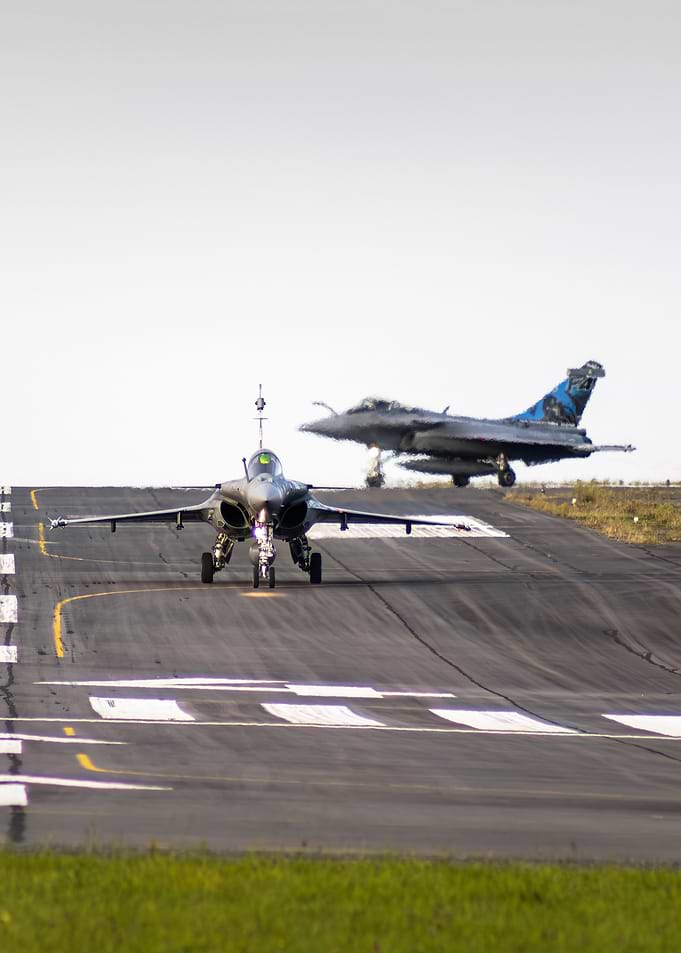Rafale M backtracking the runway