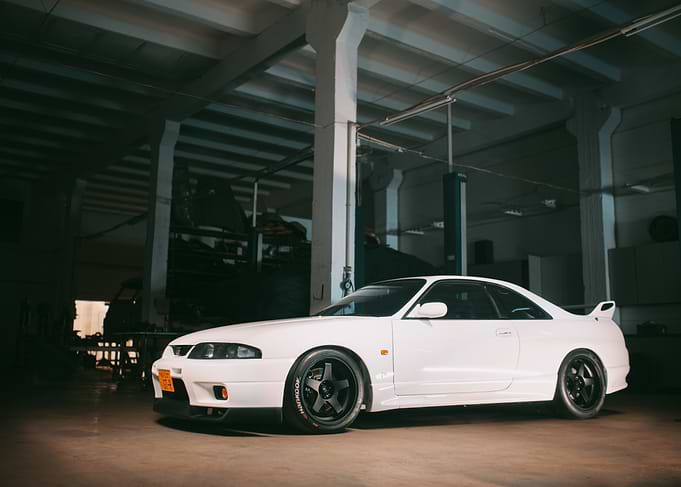 White Nissan Skyline R33