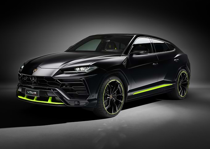 Black Lamborghini Urus