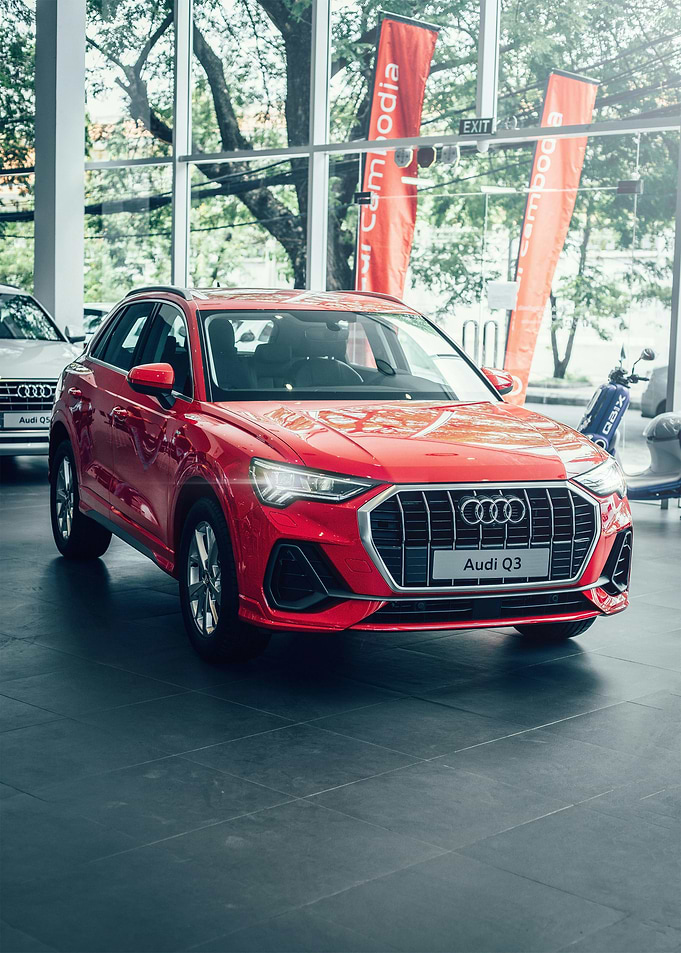 Red Audi Q3