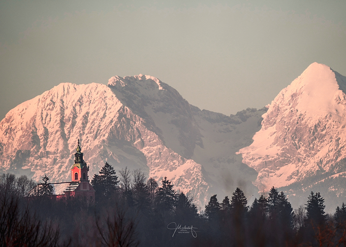 Snowy Church - Roznik Ljubljana