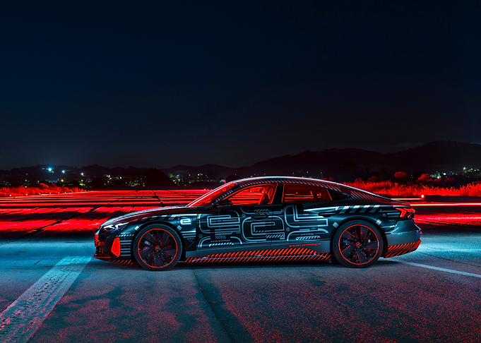 Audi e-tron GT Night Shot