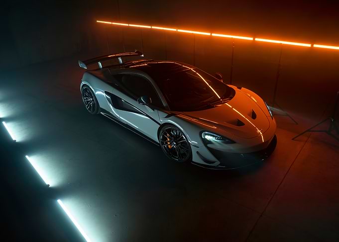 White McLaren 600LT