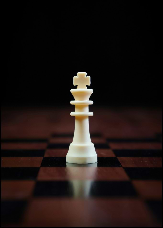White Chess King