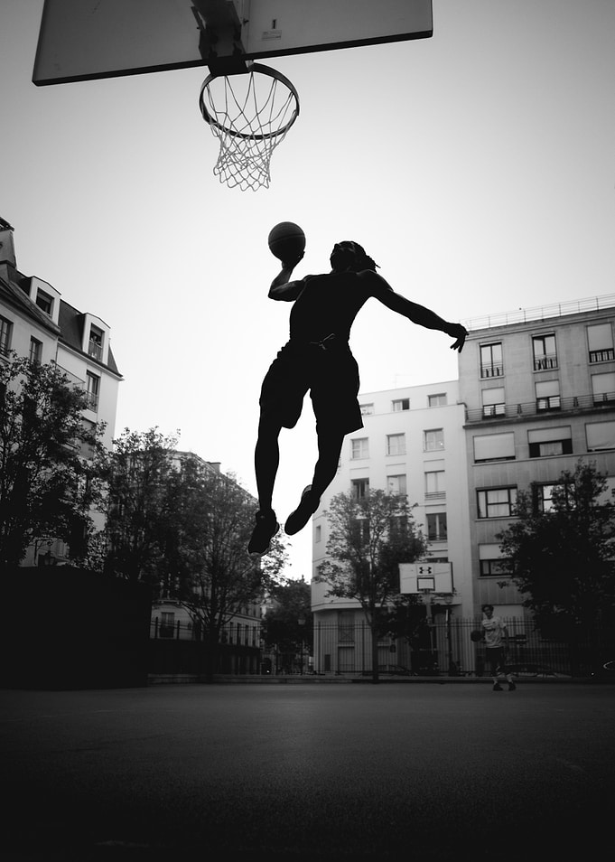 Silhouette Basketball Dunk