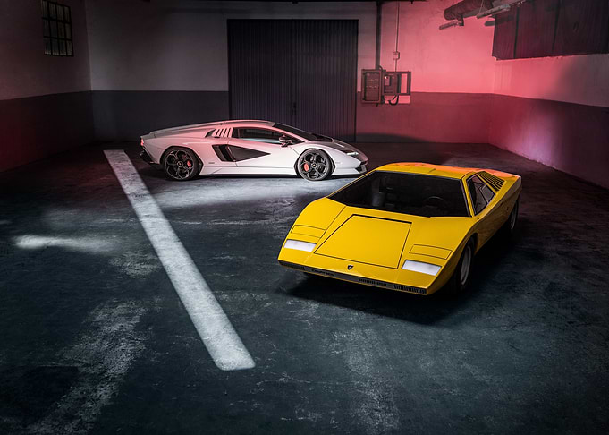 Lamborghini Countach & Modern Supercar